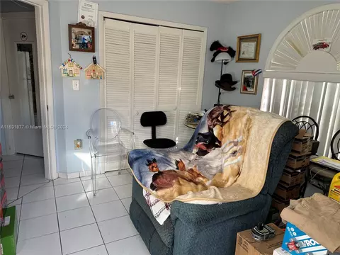 2449 W 72nd Pl, Hialeah, FL 33016 photo 7