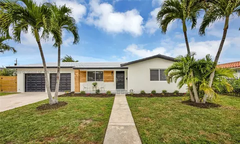 8911 SW 48th St, Miami, FL 33165