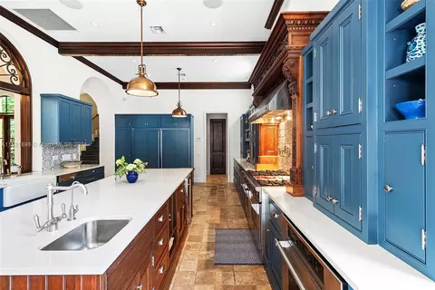 Kitchen - 5295 Hammock Dr, Coral Gables, FL 33156 photo 2 of 4