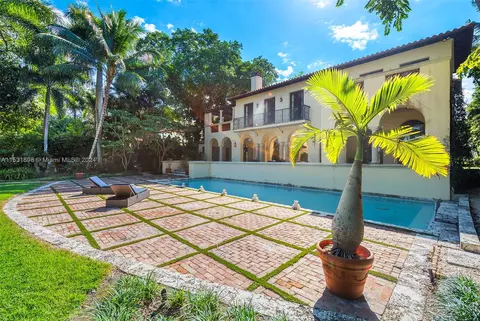 Exterior - 5295 Hammock Dr, Coral Gables, FL 33156 photo 21 of 26