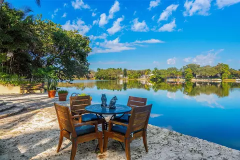 Exterior - 5295 Hammock Dr, Coral Gables, FL 33156 photo 18 of 26
