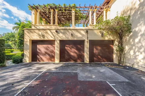 Exterior - 5295 Hammock Dr, Coral Gables, FL 33156 photo 23 of 26
