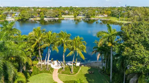 View/Area - 5295 Hammock Dr, Coral Gables, FL 33156 photo 3 of 5