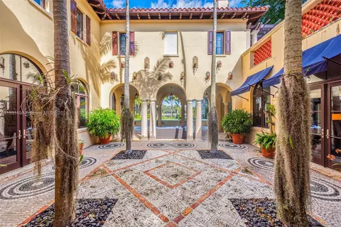 Exterior - 5295 Hammock Dr, Coral Gables, FL 33156 photo 5 of 26