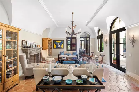 Dining - 5295 Hammock Dr, Coral Gables, FL 33156 photo 2 of 2