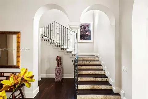 Entry Way - 5295 Hammock Dr, Coral Gables, FL 33156 photo 6 of 7