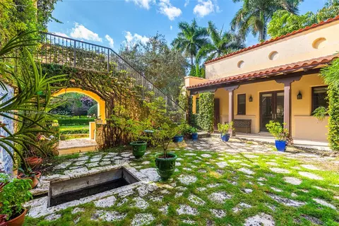 Exterior - 5295 Hammock Dr, Coral Gables, FL 33156 photo 12 of 26