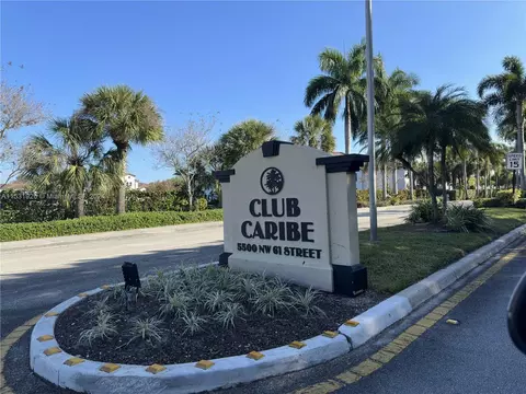 5570 NW 61st St #913, Coconut Creek, FL 33073
