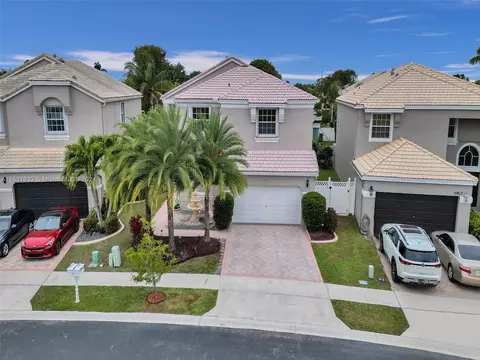 15827 NW 14th Mnr, Pembroke Pines, FL 33028