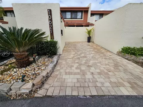 10621 SW 77th Ter #10621, Miami, FL 33173