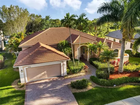 2509 Eagle Watch Ln, Weston, FL 33327