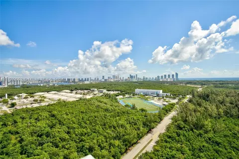 15051 Royal Oaks Ln #2502, North Miami, FL 33181