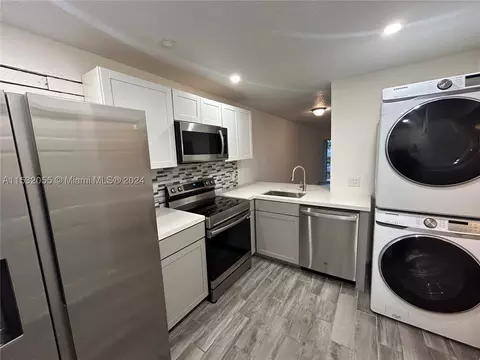 3777 NW 78th Ave #12F, Hollywood, FL 33024