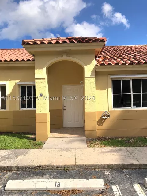 19 NE 13th Ave #2, Homestead, FL 33033
