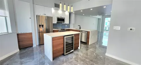 2146 Van Buren St #403, Hollywood, FL 33020