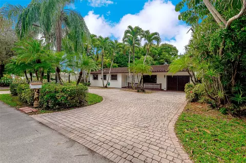 6610 SW 77th Ter, South Miami, FL 33143