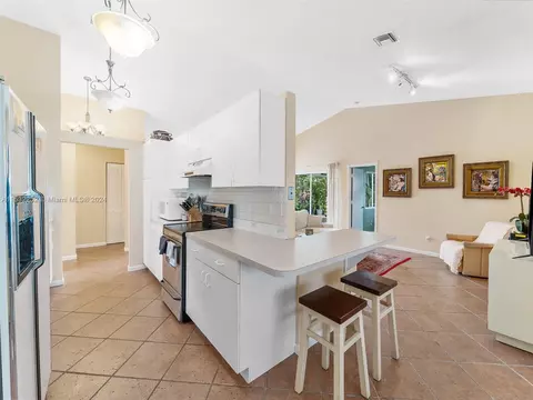 314 SE 3rd Pl, Dania Beach, FL 33004 photo 7