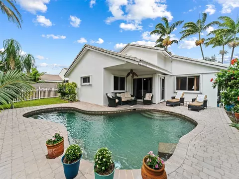 314 SE 3rd Pl, Dania Beach, FL 33004