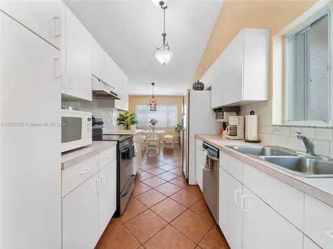 314 SE 3rd Pl, Dania Beach, FL 33004 photo 8