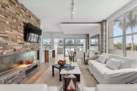 3 Island Ave #3D, Miami Beach, FL 33139
