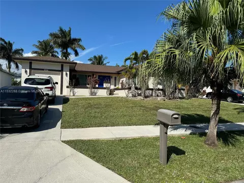 9755 SW 214th Ter, Cutler Bay, FL 33189
