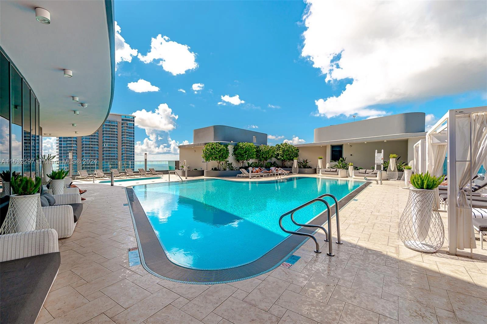 1000 Brickell Plz Unit 3104  