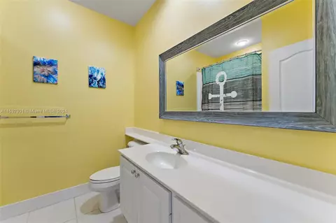 Bath - 136 Milbridge Dr, Jupiter, FL 33458 photo 4 of 4