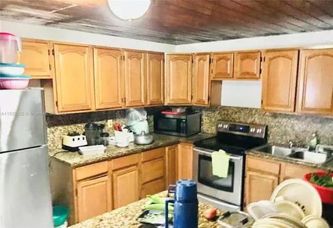 8314 NE 3rd Ct, Miami, FL 33138 photo 6