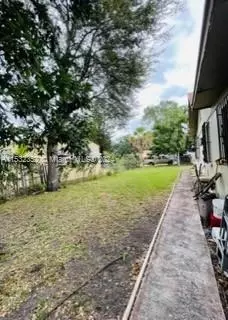 8314 NE 3rd Ct, Miami, FL 33138 photo 11
