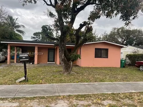 2264 NW 102nd St, Miami, FL 33147