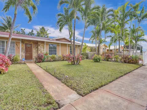 19713 NW 32nd Pl, Miami Gardens, FL 33056