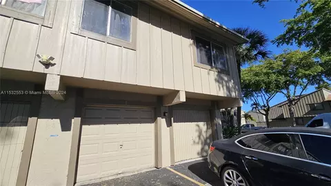 5870 NW 21st St #45-E, Lauderhill, FL 33313