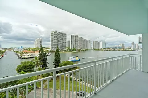 301 174th St #720, Sunny Isles Beach, FL 33160