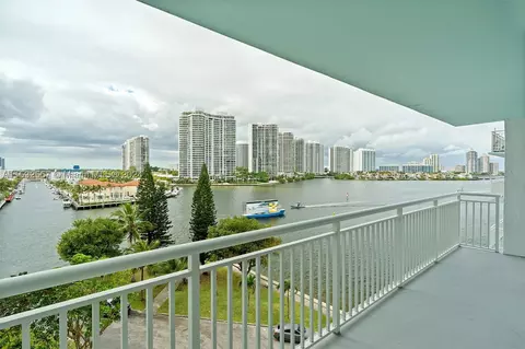 301 174th St #720, Sunny Isles Beach, FL 33160