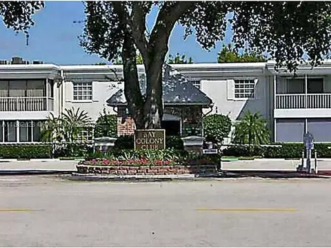 6207 Bay Club Dr #2, Fort Lauderdale, FL 33308