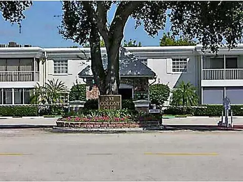 6207 Bay Club Dr #2, Fort Lauderdale, FL 33308