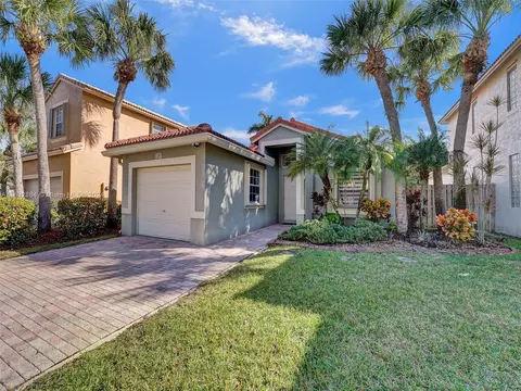 1287 NW 170th Ter, Pembroke Pines, FL 33028
