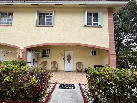 6765 NW 182nd St #102, Hialeah, FL 33015