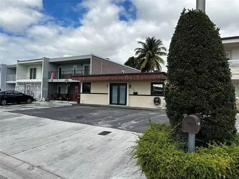 823 W 79th St, Hialeah, FL 33014 photo 9