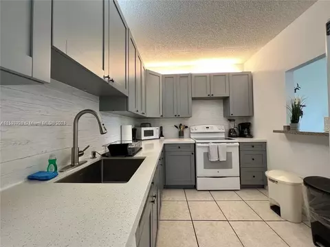 Undisclosed, Key Biscayne, FL 33149 photo 10