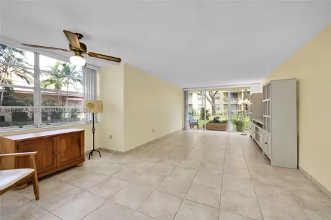 13120 SW 92nd Ave #B-115, Miami, FL 33176