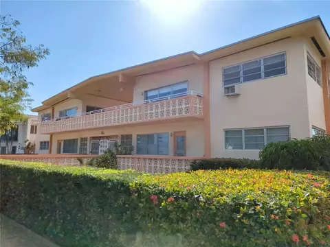 1060 Pennsylvania Ave #3, Miami Beach, FL 33139