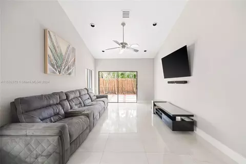 5632 Amersham Way, Boca Raton, FL 33486 photo 5