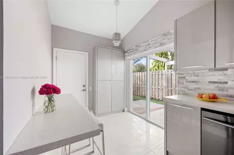 5632 Amersham Way, Boca Raton, FL 33486 photo 10