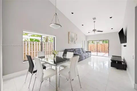 5632 Amersham Way, Boca Raton, FL 33486 photo 3