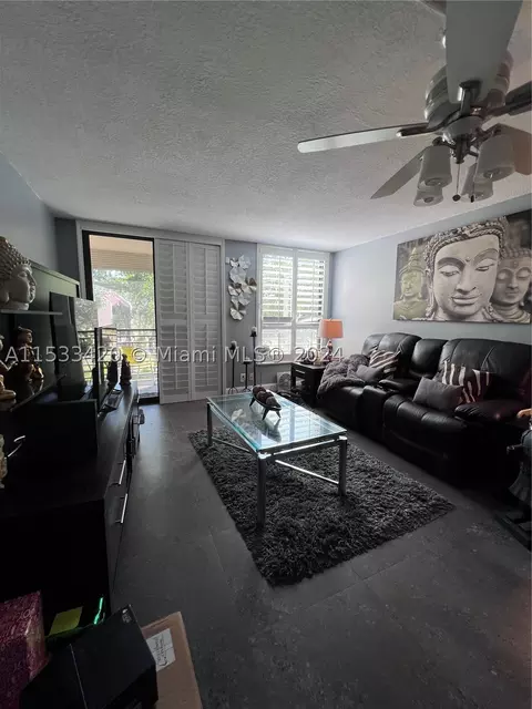 7950 W Mcnab Rd #324, Tamarac, FL 33321