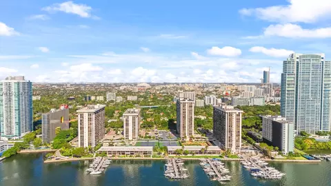1901 Brickell Ave #B1005, Miami, FL 33129
