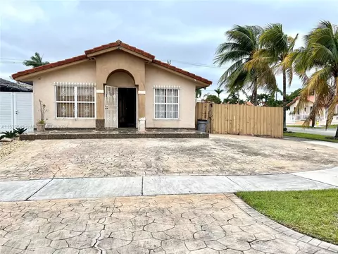 9190 NW 114th Ter, Hialeah Gardens, FL 33018