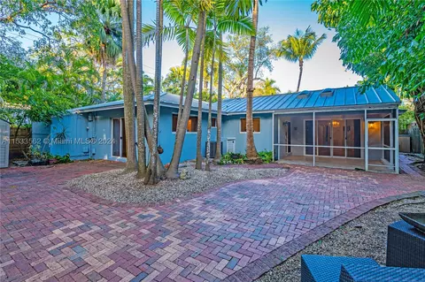 3690 Poinciana Ave, Coconut Grove, FL 33133