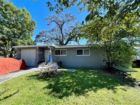 2905 NW 30th Ave, Miami, FL 33142